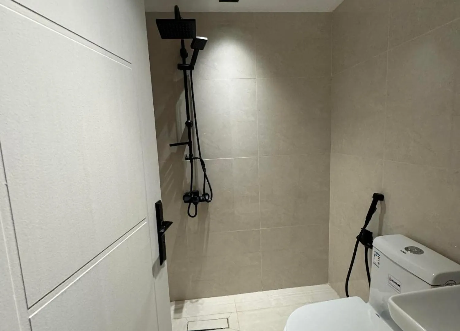 استديو فندقي بمدخل ذاتي وموقع مميز Riyadh Apartment